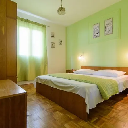 House Jerkunica 193279-holiday A1 Apartmán